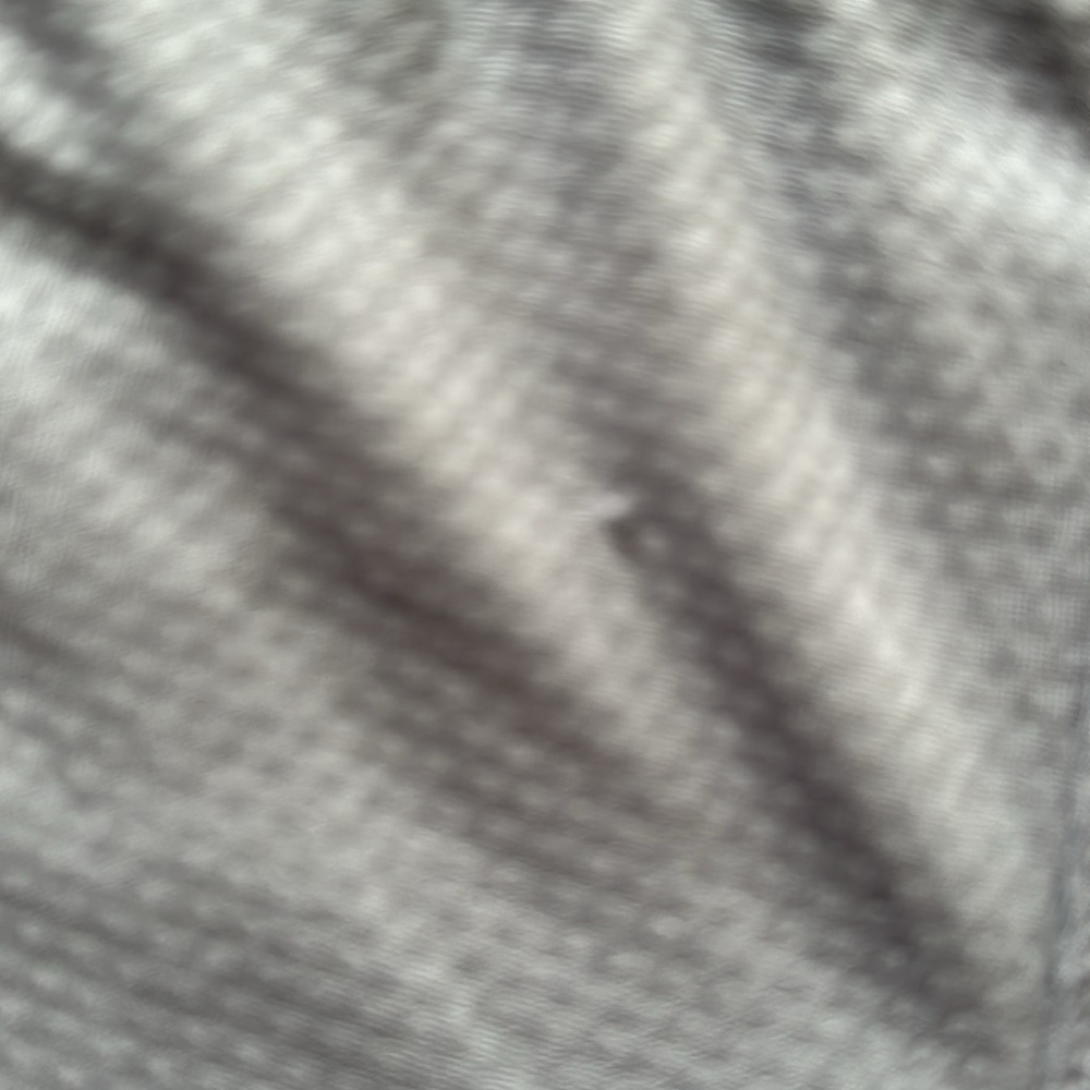 Girls Athletic shorts Size L (10/12) with pockets. Small snag on front. - Picture 3 of 3